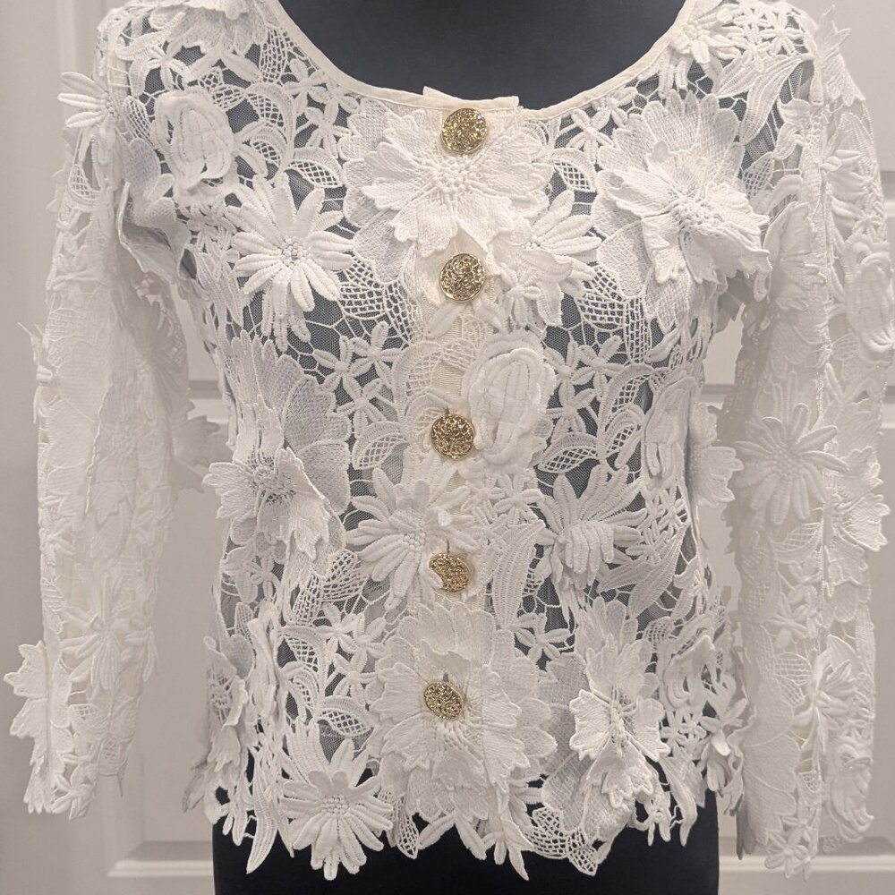 Boston Proper 3D White Lace Top XXS